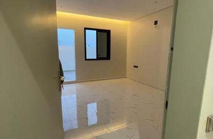 Apartment - 2 Bedrooms - 2 Bathrooms for rent in Al Yarmuk - Riyadh - Ar Riyadh