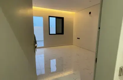 شقة - 2 غرف نوم - 2 حمامات للايجار في اليرموك - الرياض - الرياض