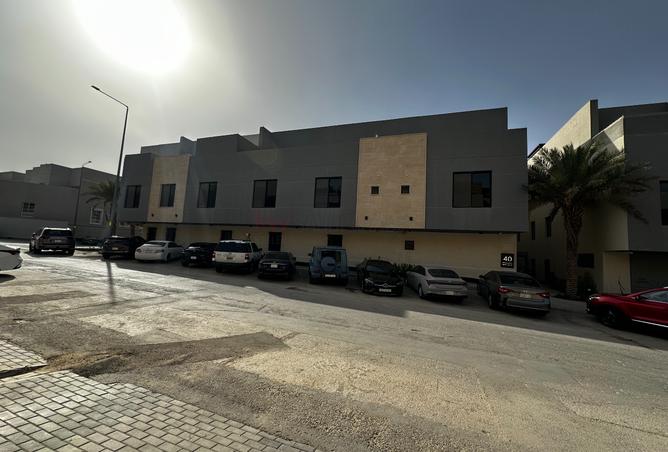 Apartment - 3 Bedrooms - 3 Bathrooms for sale in Al Malqa - Riyadh - Ar Riyadh