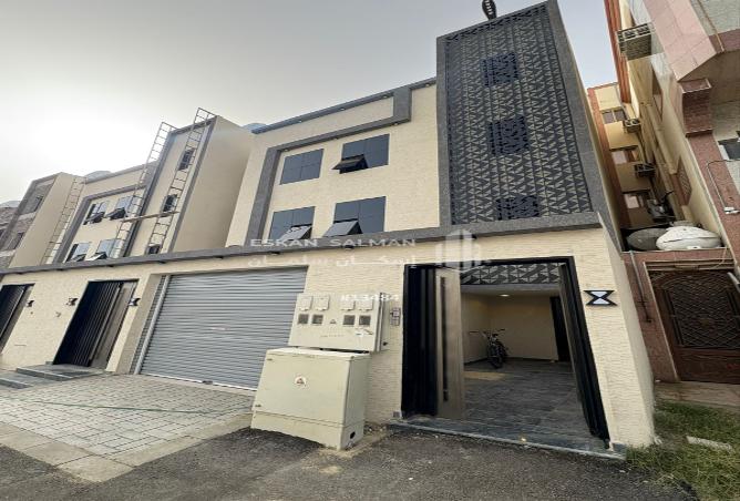 251325 - Property Image 2