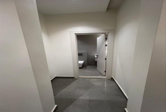 258430 - Property Image 2