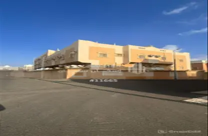 Full Floor - 7 Bedrooms - 5 Bathrooms for sale in Shamsan - Abha - Asir