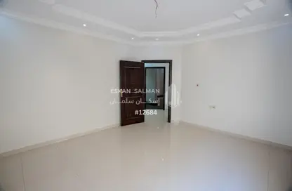 Apartment - 5 Bedrooms - 3 Bathrooms for sale in Taybah - Ad Dammam - Eastern