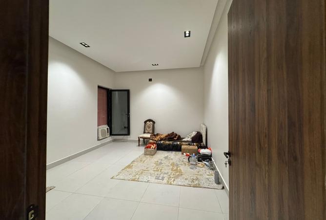255343 - Property Image 2