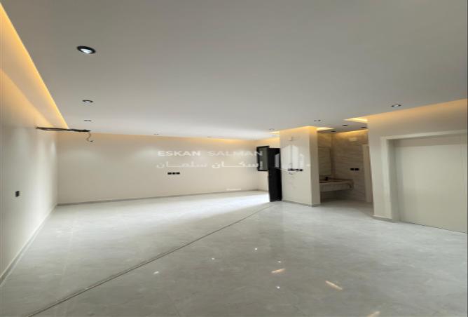 253481 - Property Image 3