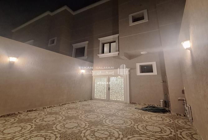 256504 - Property Image 2
