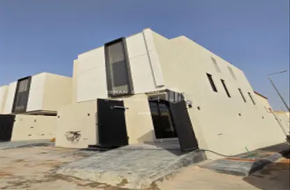 طابق كامل - 5 غرف نوم - 3 حمامات للبيع في الملك فيصل - الرياض - الرياض