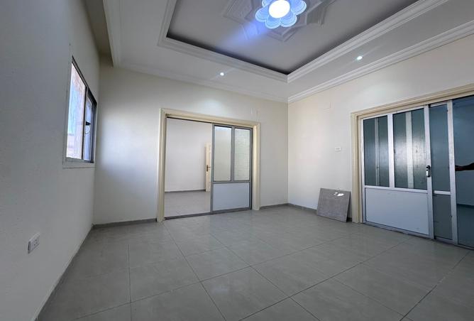 258493 - Property Image 3