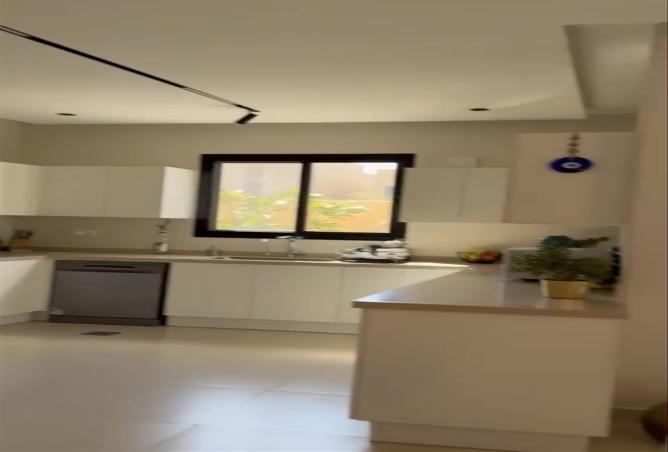 257633 - Property Image 2