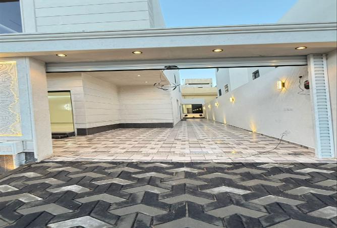 255345 - Property Image 2