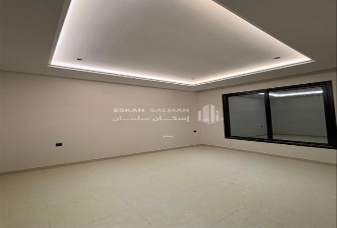 256683 - Property Image 3