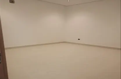 Full Floor - 4 Bedrooms - 5 Bathrooms for sale in Al Bayan - Riyadh - Ar Riyadh