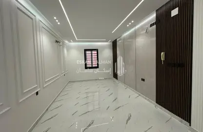 Apartment - 5 Bedrooms - 3 Bathrooms for sale in الواسط - امارة منطقة مكة المكرمة - الطائف - Makkah Al Mukarramah