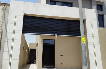 Full Floor - 5 Bedrooms - 5 Bathrooms for sale in Al Khalij - Riyadh - Ar Riyadh