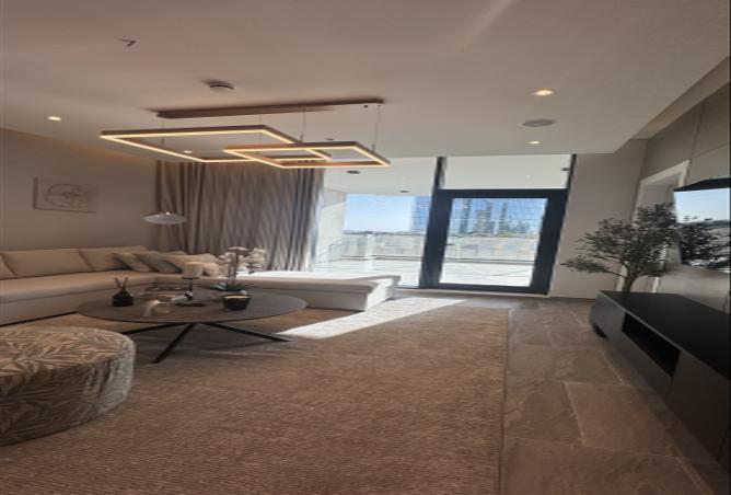 256398 - Property Main Image
