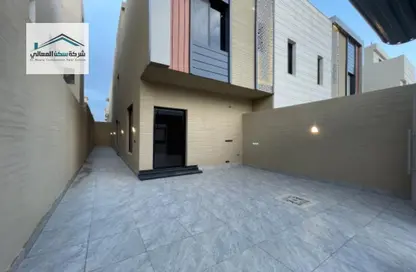 طابق كامل - 3 غرف نوم - 3 حمامات للبيع في المونسية - الرياض - الرياض