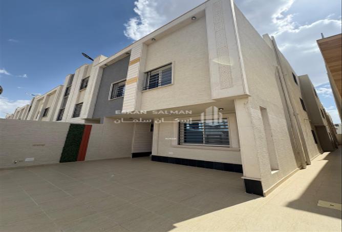 253219 - Property Image 2