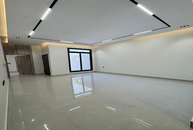 258710 - Property Image 2