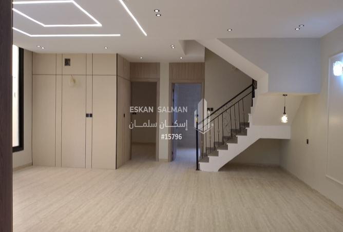 255381 - Property Image 2