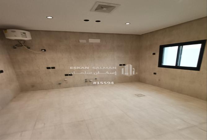 255021 - Property Image 3