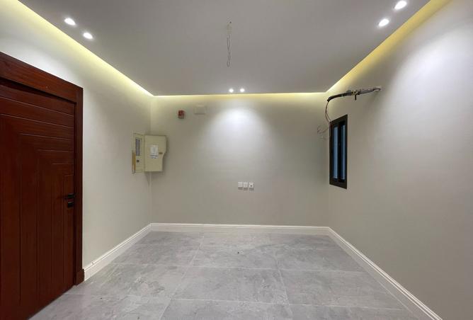 255607 - Property Image 2