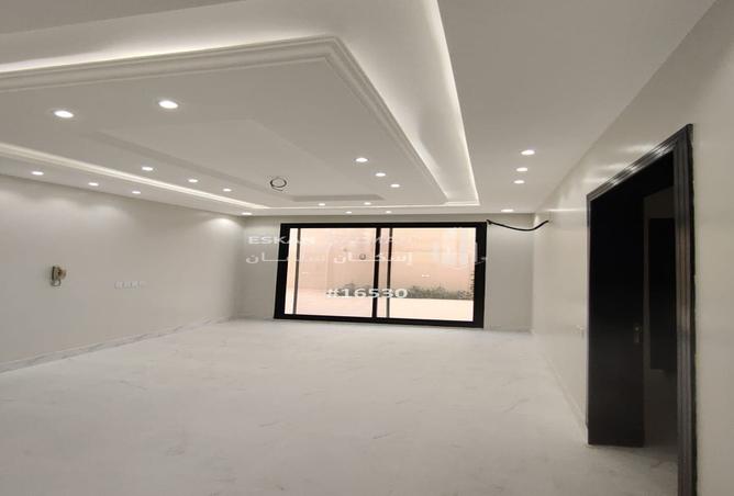 256681 - Property Image 2