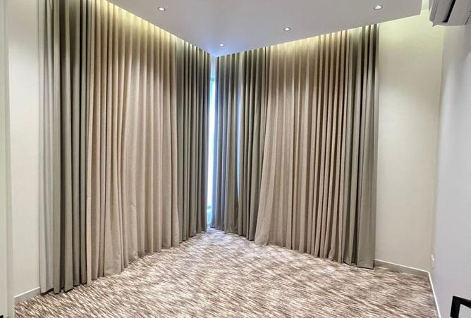255453 - Property Image 3