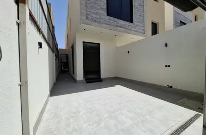 Full Floor - 4 Bedrooms - 3 Bathrooms for sale in Al Khalij - Riyadh - Ar Riyadh