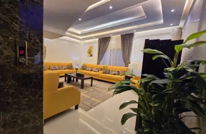 Villa - 4 Bedrooms - 5 Bathrooms for rent in Al Malqa - Riyadh - Ar Riyadh