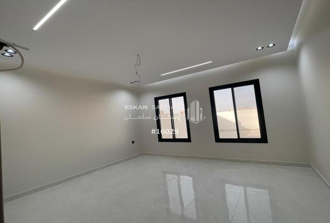255935 - Property Image 2
