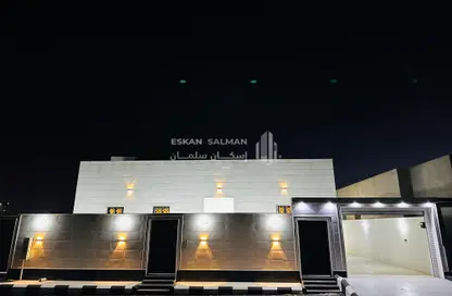Full Floor - 6 Bedrooms - 4 Bathrooms for sale in أوالة - امارة منطقة مكة المكرمة - الطائف - Makkah Al Mukarramah