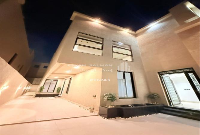 256169 - Property Image 2