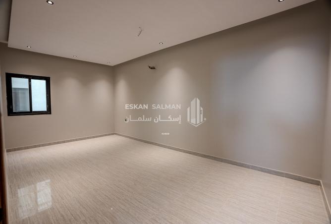 253693 - Property Image 2