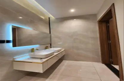 شقة - 6 غرف نوم - 5 حمامات للبيع في الفيحاء - جدة - مكة المكرمة