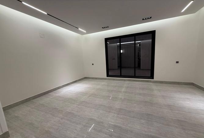 257875 - Property Image 3