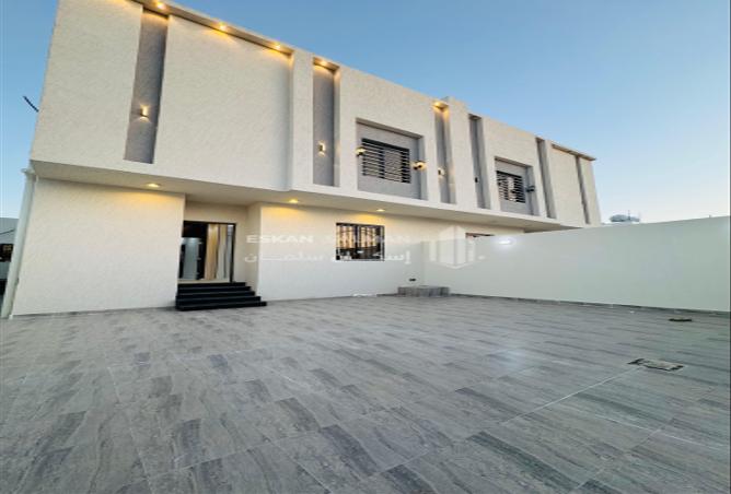 253469 - Property Image 2