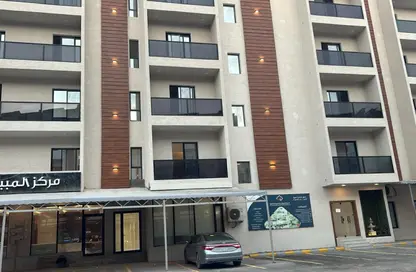 Apartment - 4 Bedrooms - 3 Bathrooms for rent in Al Hamra - Al Khubar - Eastern