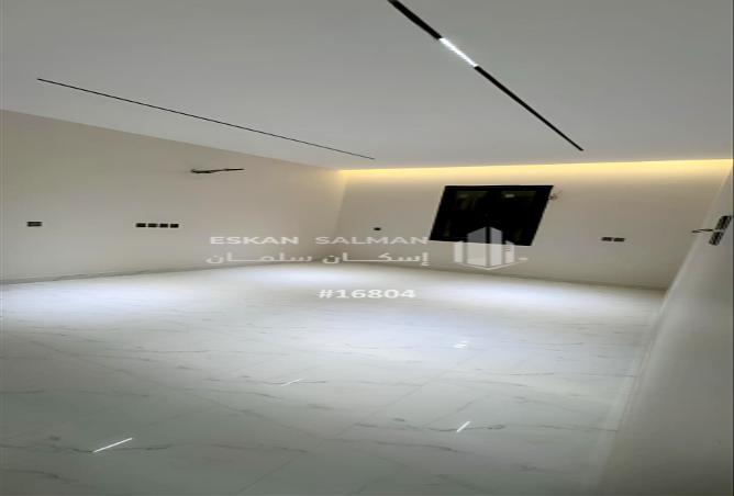 256833 - Property Image 2