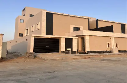فيلا - 6 غرف نوم - 8 حمامات للبيع في الفاروق - الرياض - الرياض