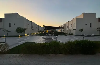 Villa - 3 Bedrooms - 4 Bathrooms for sale in Al Munisiyah - Riyadh - Ar Riyadh