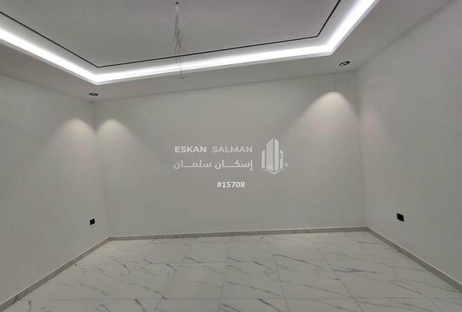 255267 - Property Image 3