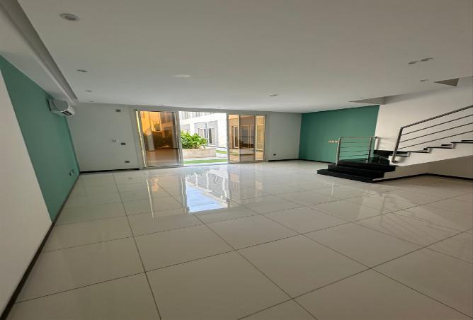 257115 - Property Image 3