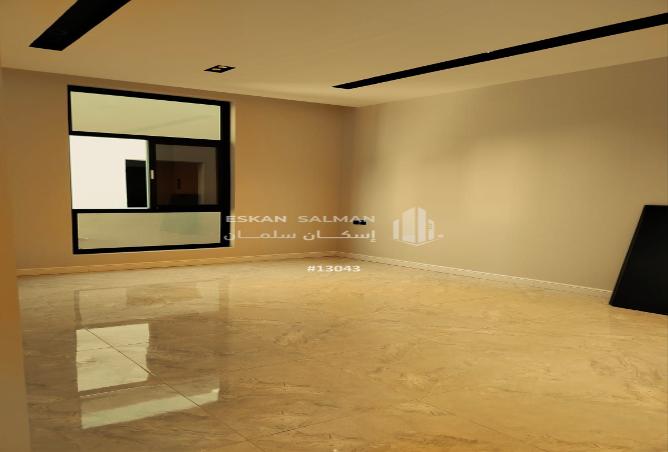 252077 - Property Image 3