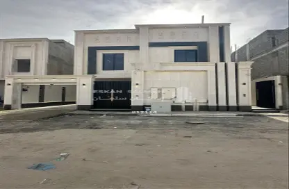 Full Floor - 6 Bedrooms - 4 Bathrooms for sale in Al Janadriyah - Riyadh - Ar Riyadh