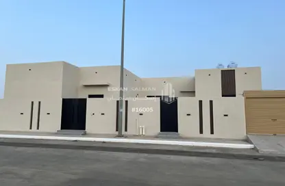 Full Floor - 7 Bedrooms - 4 Bathrooms for sale in الأمير عبدالله - Bishah - Asir