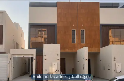 فيلا - 5 غرف نوم - 5 حمامات للايجار في عكاظ - الرياض - الرياض
