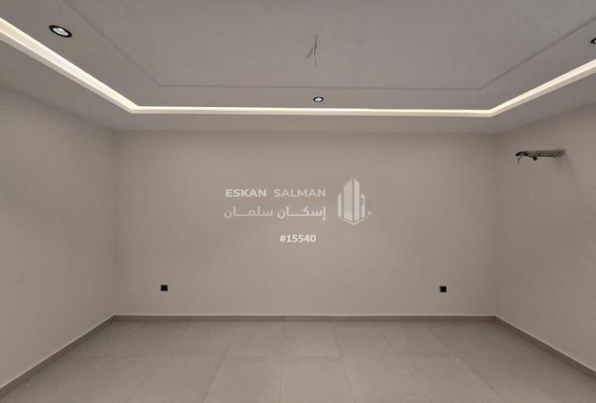 254808 - Property Image 2