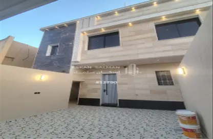 Full Floor - 6 Bedrooms - 3 Bathrooms for sale in Tuwaiq - Riyadh - Ar Riyadh