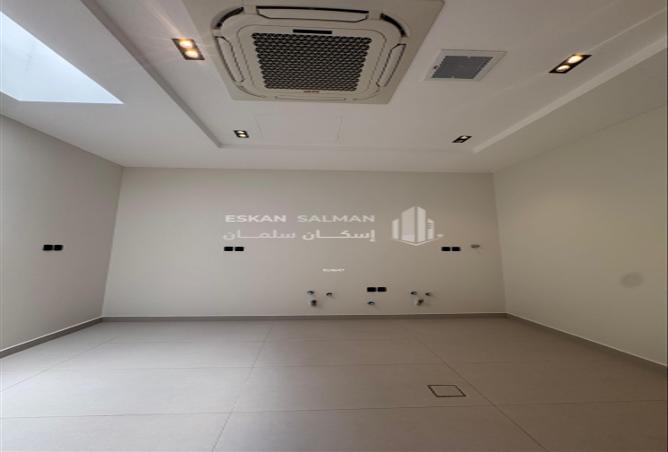 253820 - Property Image 3