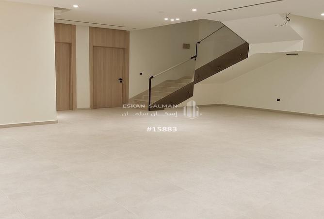 255707 - Property Image 3